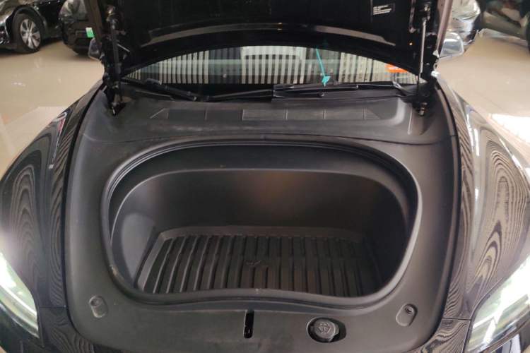 Used Tesla Model 3 2023 Long-Range All-Wheel-Drive Version
