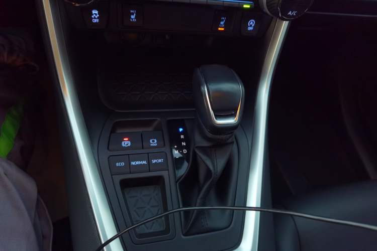 Used Toyota RAV4 2022 2.0L CVT Two-Wheel Drive Fashion Plus Edition