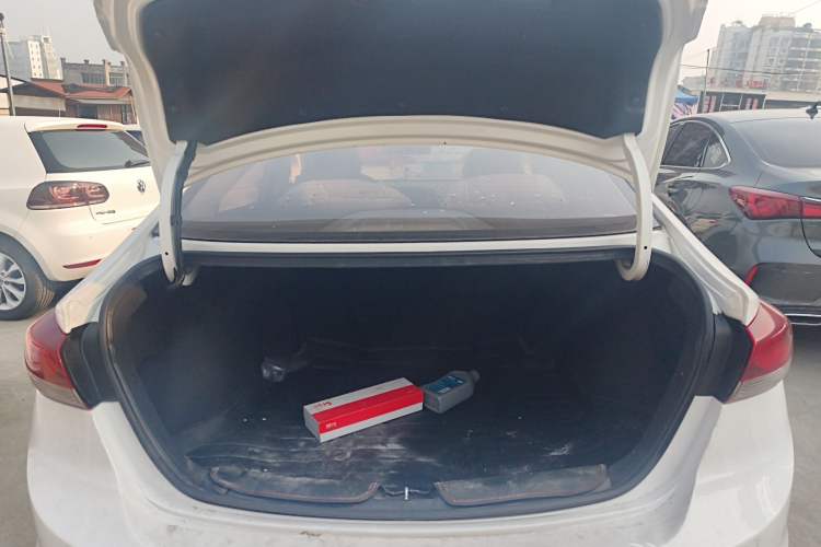 Used Hyundai Elantra 2016 1.6L Automatic ZhiXuan – Elite Version
