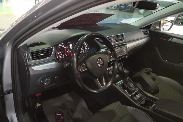 Used Skoda Superb 2016 TSI280 DSG Innovation Edition
