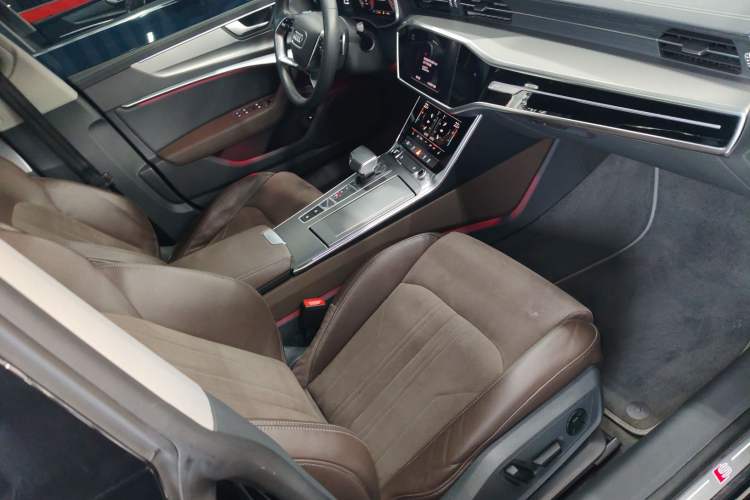 Used Audi A7L 2022 45 TFSI S-line Dream-Building Edition
