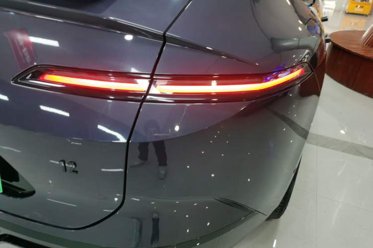 Used  12 2025 Ultra Extended-Range Edition
