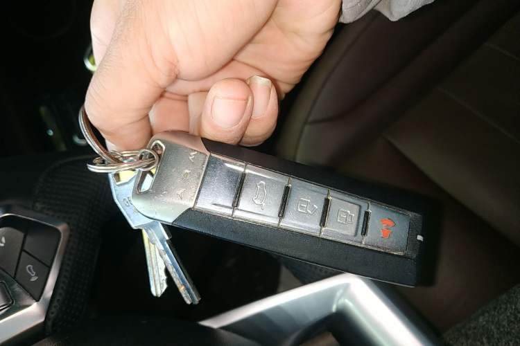 Used Wey VV7 2017 2.0T Flagship Model
