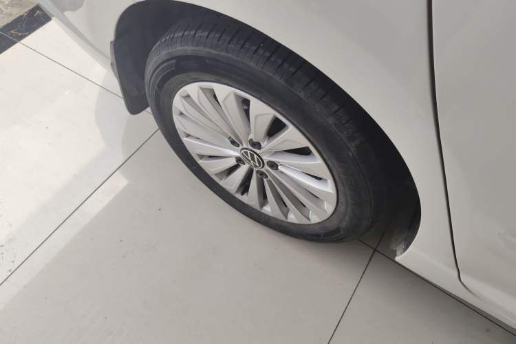 Used Volkswagen Lavida 2021 1.5L Automatic Comfort Edition
