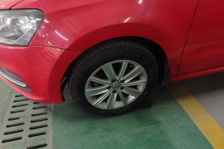 Used Volkswagen Polo 2014 1.6L Automatic Comfort Edition
