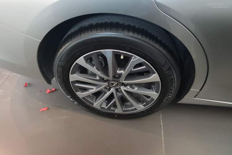 Used Lexus ES 2022 200 Excellence Edition
