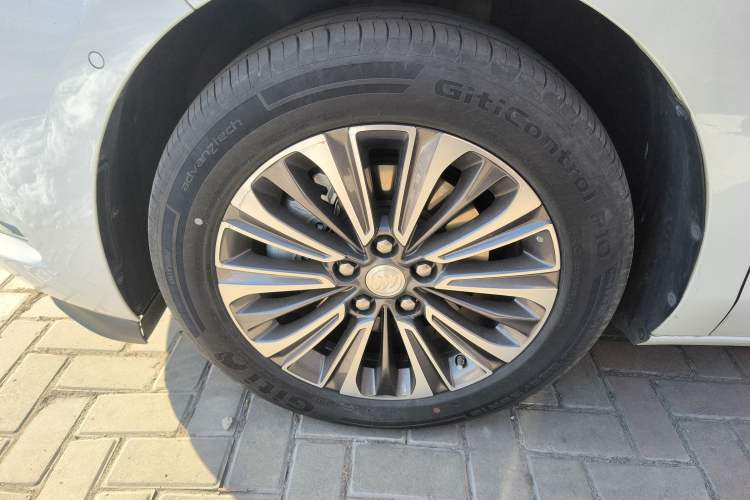 Used Buick GL8 2022 ES Land Cruiser 653T Luxury Model