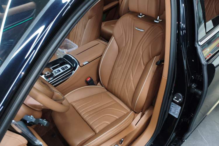 Used Hongqi H9 2024 2.0T Qixiang Luxury Business Edition