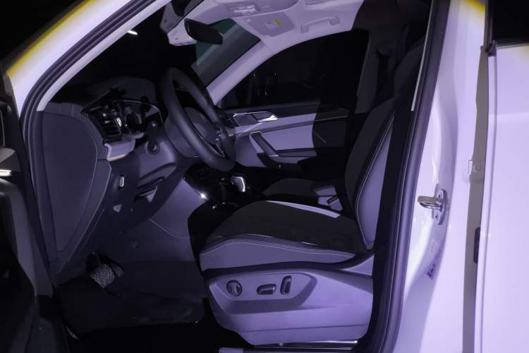 Used Volkswagen Tayron 2024 330TSI Two-Wheel Drive Luxury Plus Advanced Version
