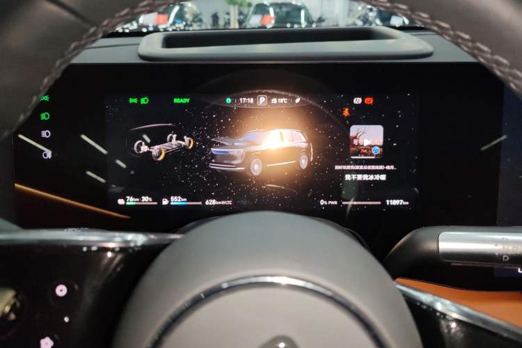 Used Hima AITO M8 2025 Extended-Range Max+ Version 53.4 kWh 6-Seater Edition
