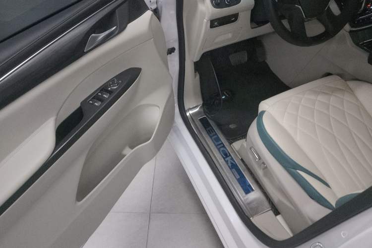 Used Buick GL8 2023 ES Lu Zun Comfort Model