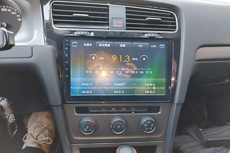 Used Volkswagen Golf 2016 1.6L Automatic Fashion Model
