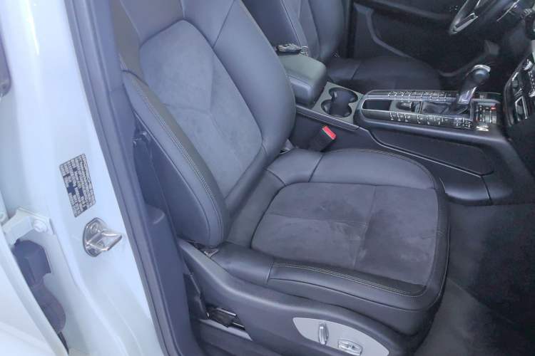 Used Porsche Macan 2018 Macan 2.0T