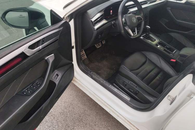 Used Volkswagen FAW-Volkswagen CC 2023 380TSI Striking Edition
