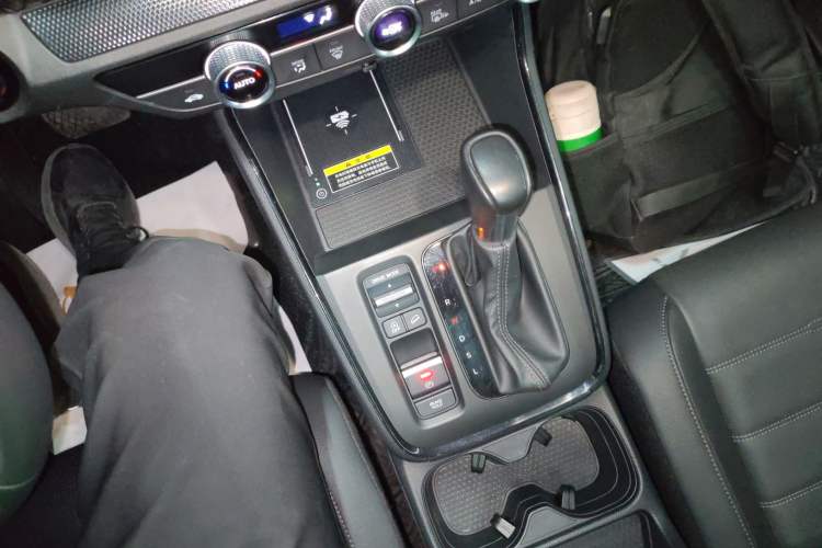 Used Honda CR-V 2023 240TURBO Two-Wheel-Drive Luxury Version 5 Seats
