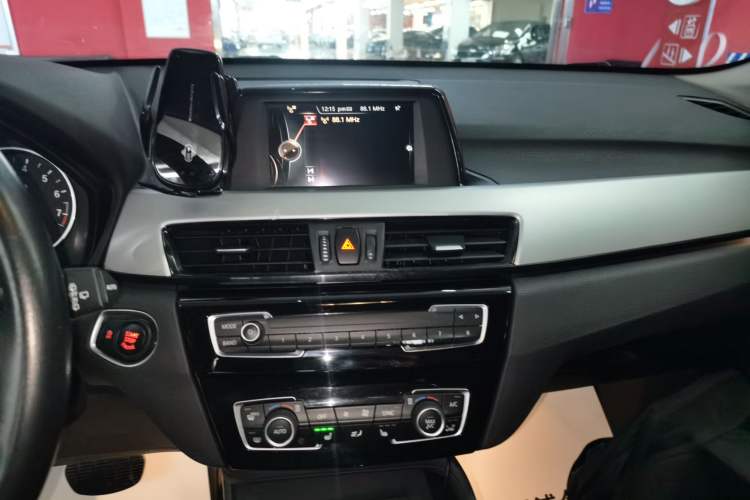 Used BMW X1 2016 sDrive18Li Premium Edition
