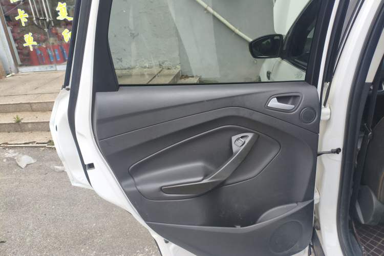 Used Ford Kuga 2017 EcoBoost 245 Four-Wheel-Drive Sport Model
