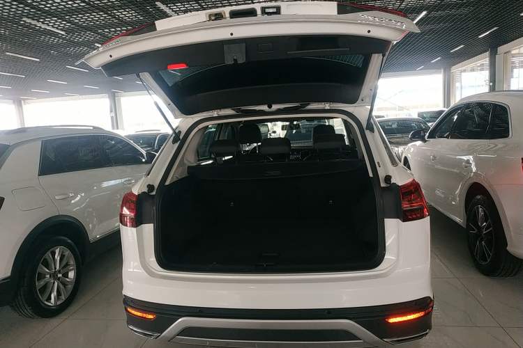 Used Volkswagen Tayron 2019 330TSI Two-Wheel-Drive Luxury Version China V Emission Standard