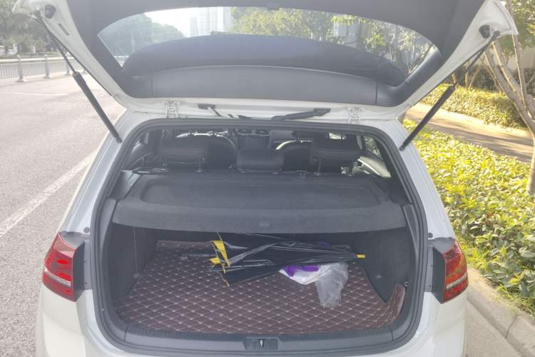 Used Volkswagen Golf 2016 1.4TSI Automatic R-Line
