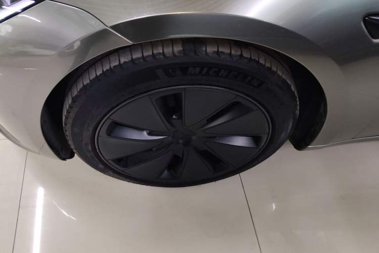 Used Tesla Model 3 2023 Long-Range All-Wheel-Drive Version