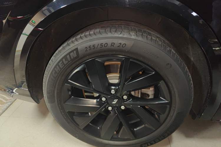 Used Li Auto L8 2023 Max model
