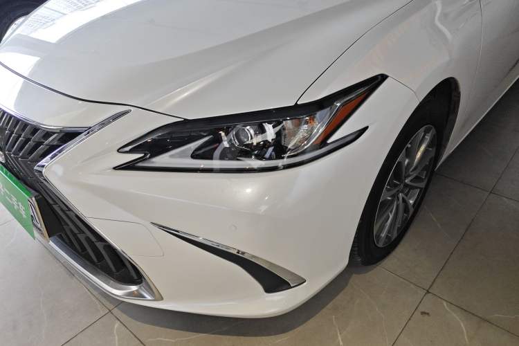 Used Lexus ES 2022 200 Excellence Edition
