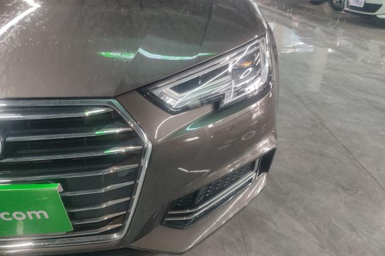 Used Audi A4L 2018 30th Anniversary Edition 40 TFSI Trendy Model
