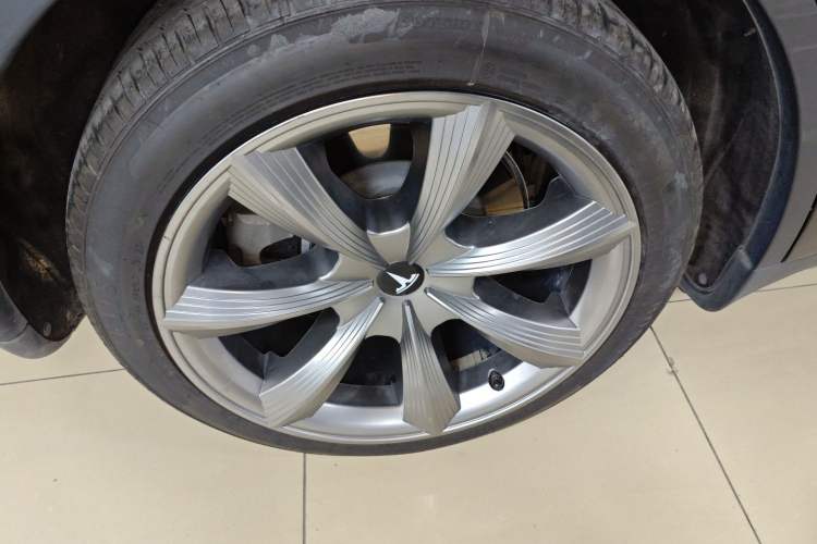 Used Tesla Model Y 2023 Rear-Wheel-Drive Version