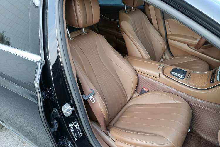 Used Mercedes-Benz E-Class 2023 Updated E 300 L Fashion Edition
