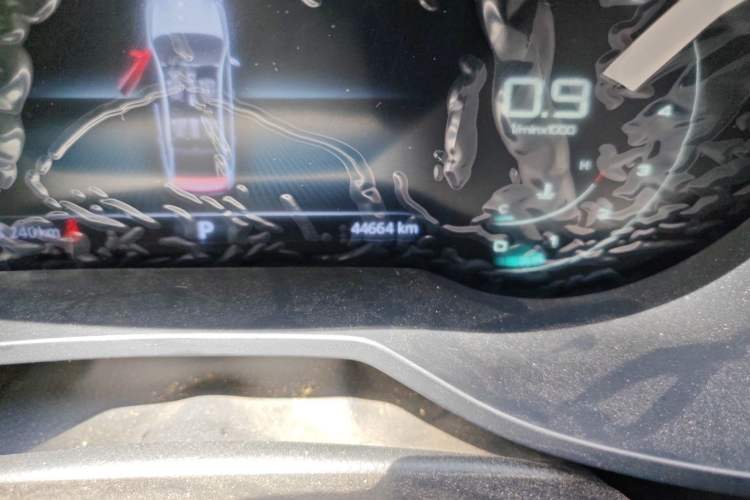 Used Roewe i5 2020 1.5L Automatic 4G Connect Luxury Flagship Edition
