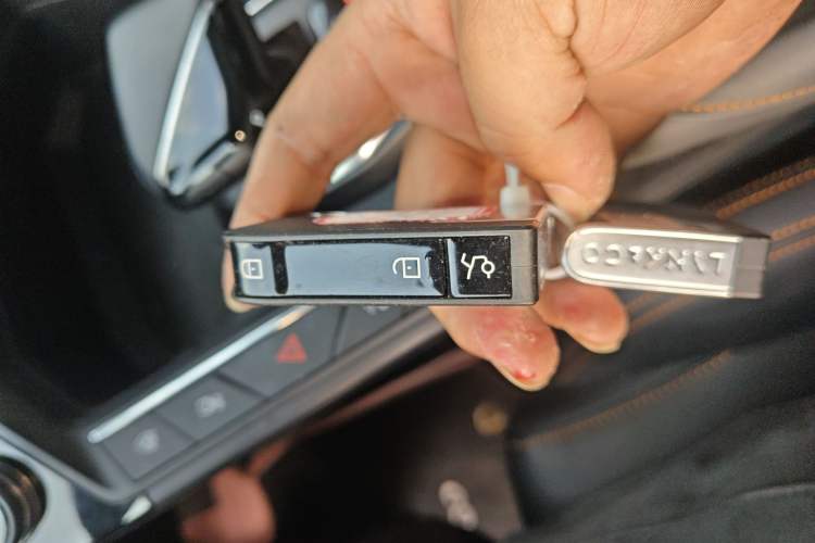 Used Lynk & Co 06 EM-P 2022 PHEV 84 km Range Pro Version