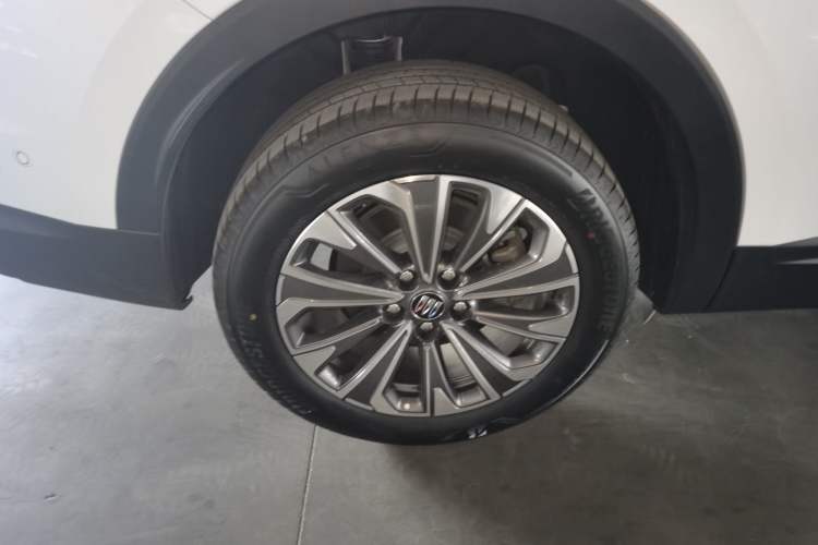 Used Buick Envision 2025 Encore Plus 28T Two-Wheel-Drive Platinum Edition