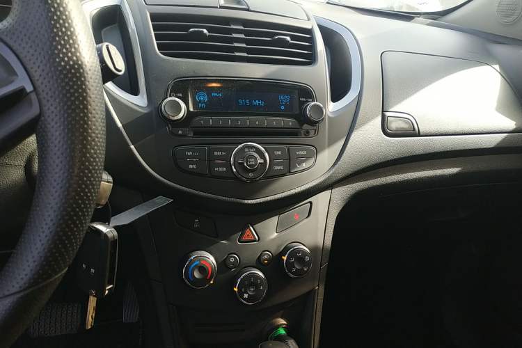 Used Chevrolet Trax 2016 1.4T Automatic Two-Wheel Drive Comfort Version with Sunroof
