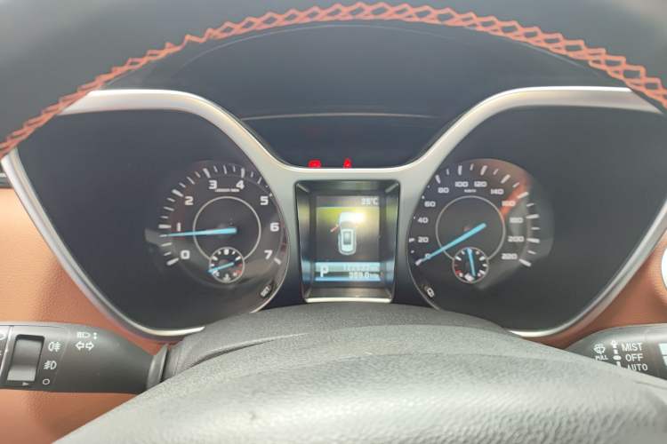 Used JMC Yusheng S330 2016 1.5L GTDi Automatic Two-Wheel Drive Prestige Edition