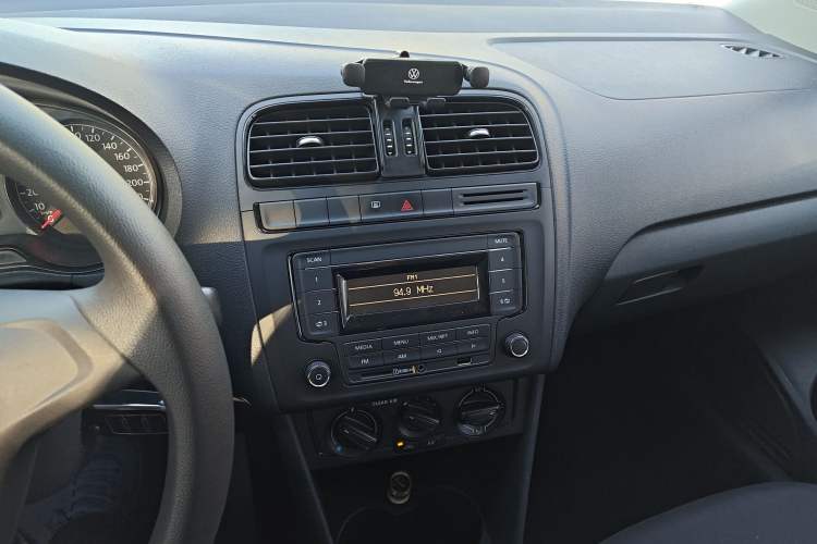 Used Volkswagen Polo 2016 1.4L Manual Fashion Model