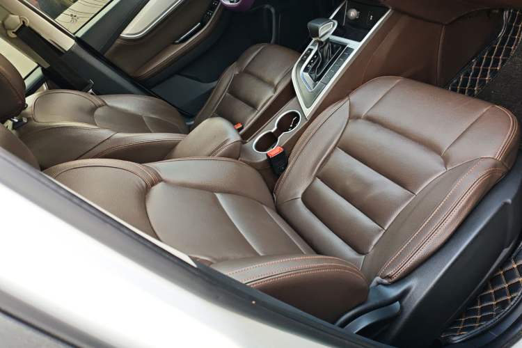 Used FORTHING Joyear X5 2017 Jingxiang Series 1.5T CVT Luxury Model
