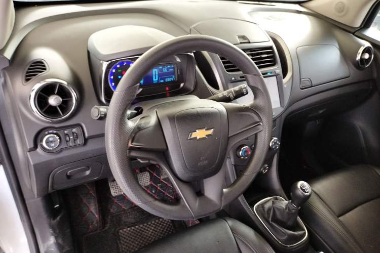 Used Chevrolet Trax 2016 1.4T Manual Two-Wheel Drive Comfort Version with Sunroof
