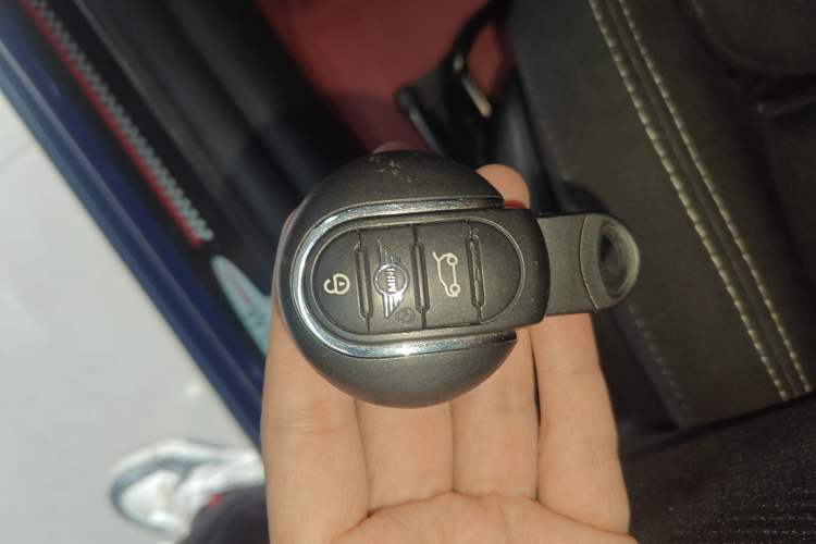 Used  MINI 2018 1.5T COOPER Racing Driver