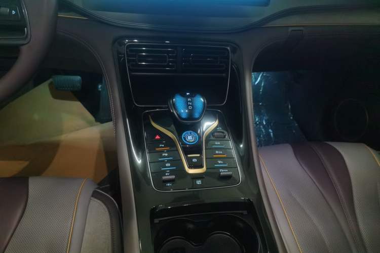 Used BYD Frigate 07 2023 DM-i 205KM Flagship Model
