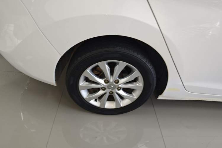 Used Hyundai Elantra 2016 1.6L Automatic Smart Version
