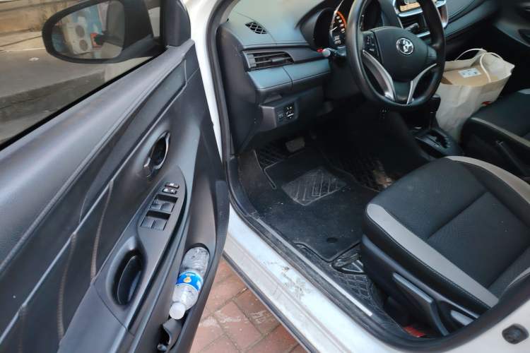 Used Toyota YARiS L 2022 X-Trail 1.5L CVT Leading PLUS Edition
