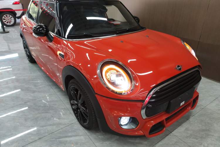 Used  MINI 2018 1.5T COOPER Racing Edition Five-Door Version
