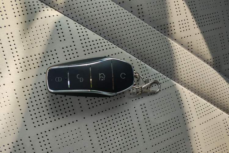 Used BYD Yuan UP 2025 Intelligent Driving Version 401 km Leading Edition