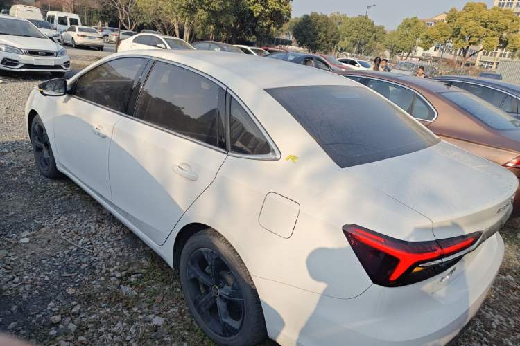 Used Roewe i6 MAX 2020 300TGI Automatic "Swell Cool Smart Drive" Edition
