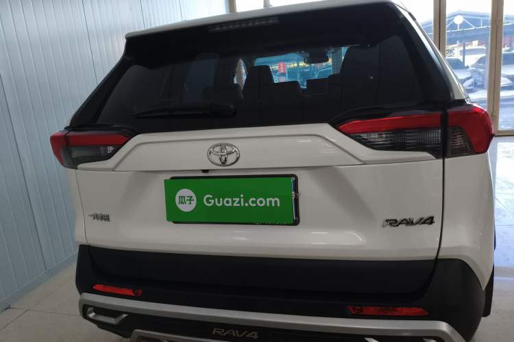 Used Toyota RAV4 2020 2.0L CVT Two-Wheel Drive Fashion PLUS Edition