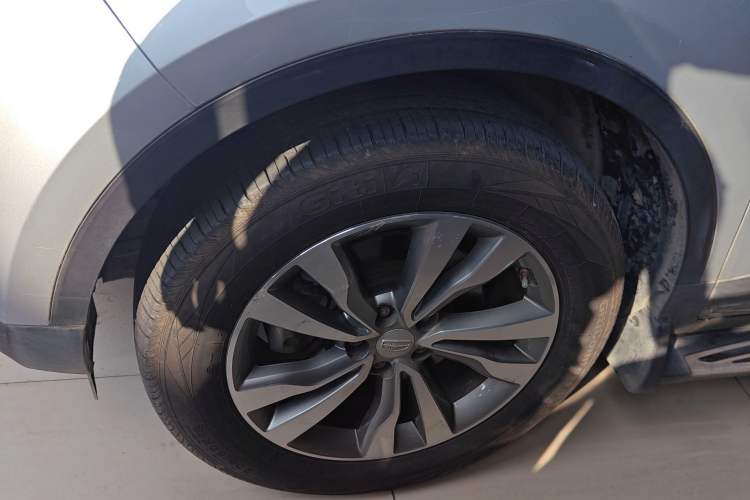 Used Geely Auto Emgrand X7 Sport 2016 1.8TD Automatic ZhiShang Model
