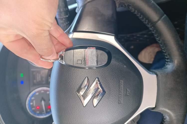 Used Suzuki S-Cross 2014 1.6L CVT Two-Wheel Drive Elite Version
