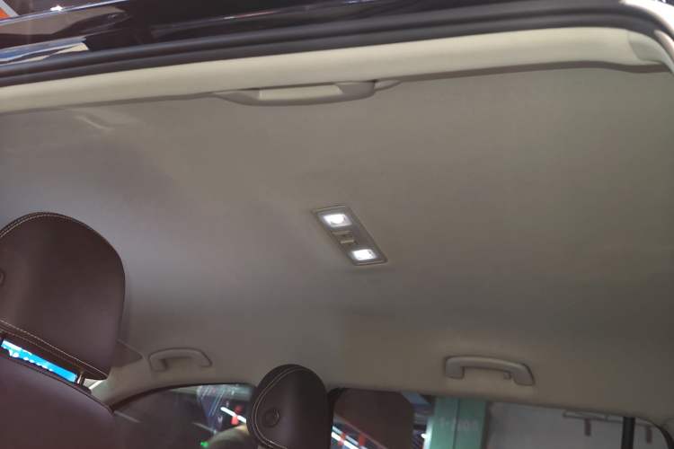 Used Volkswagen Tiguan L 2017 330TSI Automatic Two-Wheel Drive Luxury Edition
