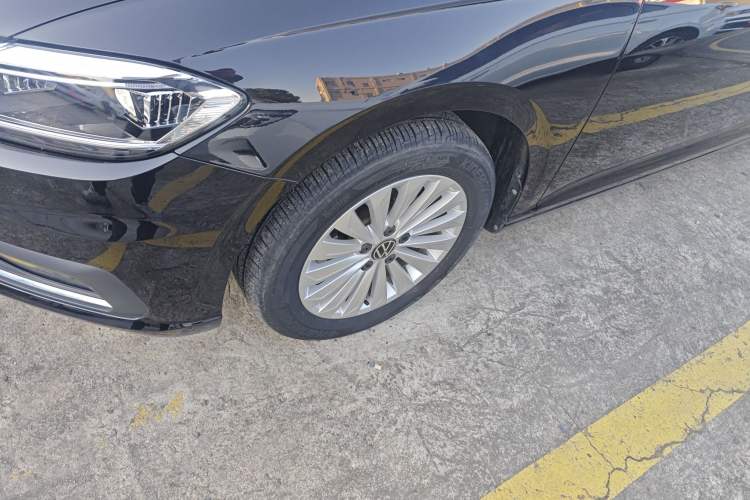 Used Volkswagen Lavida 2021 1.5L Automatic Comfort Edition
