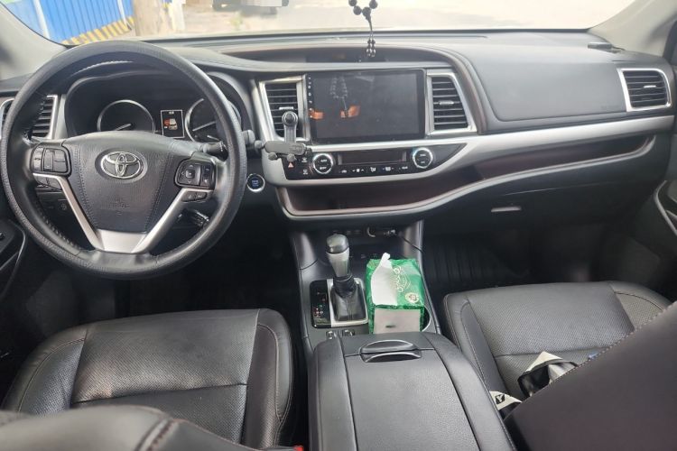 Used Toyota Highlander 2018 2.0T Four-Wheel Drive Luxury Edition 7 Seats China V Emission Standard
